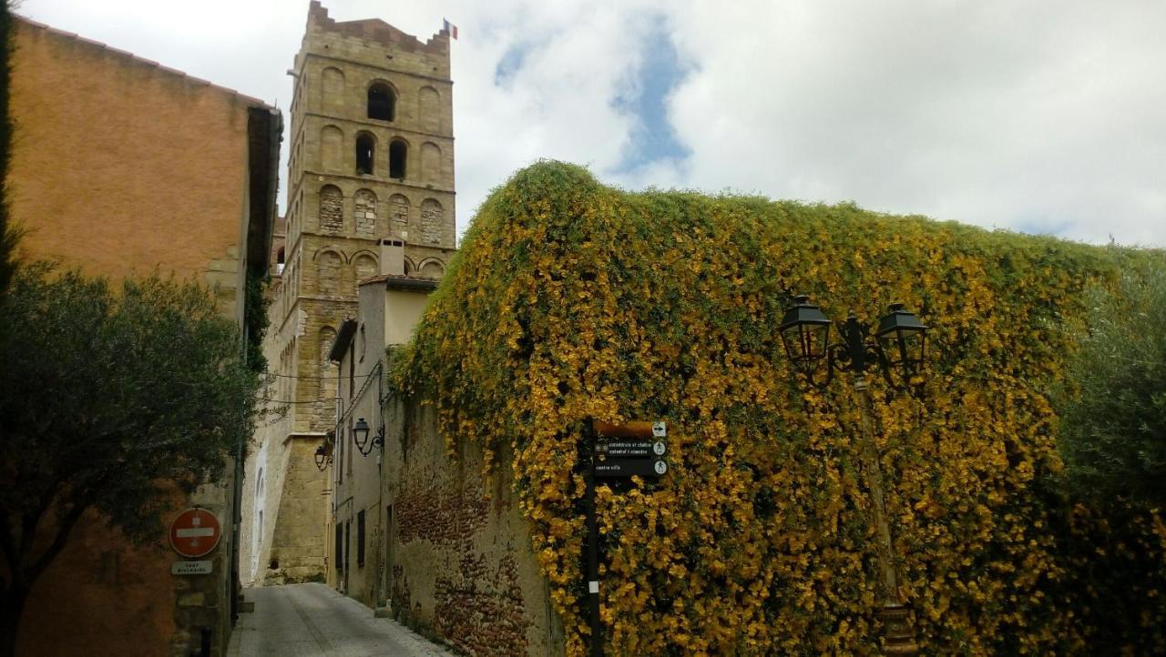 Maison Au Pied De La Cathedrale 엘느 외부 사진