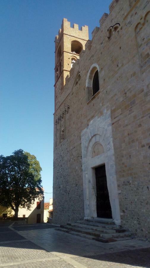 Maison Au Pied De La Cathedrale 엘느 외부 사진